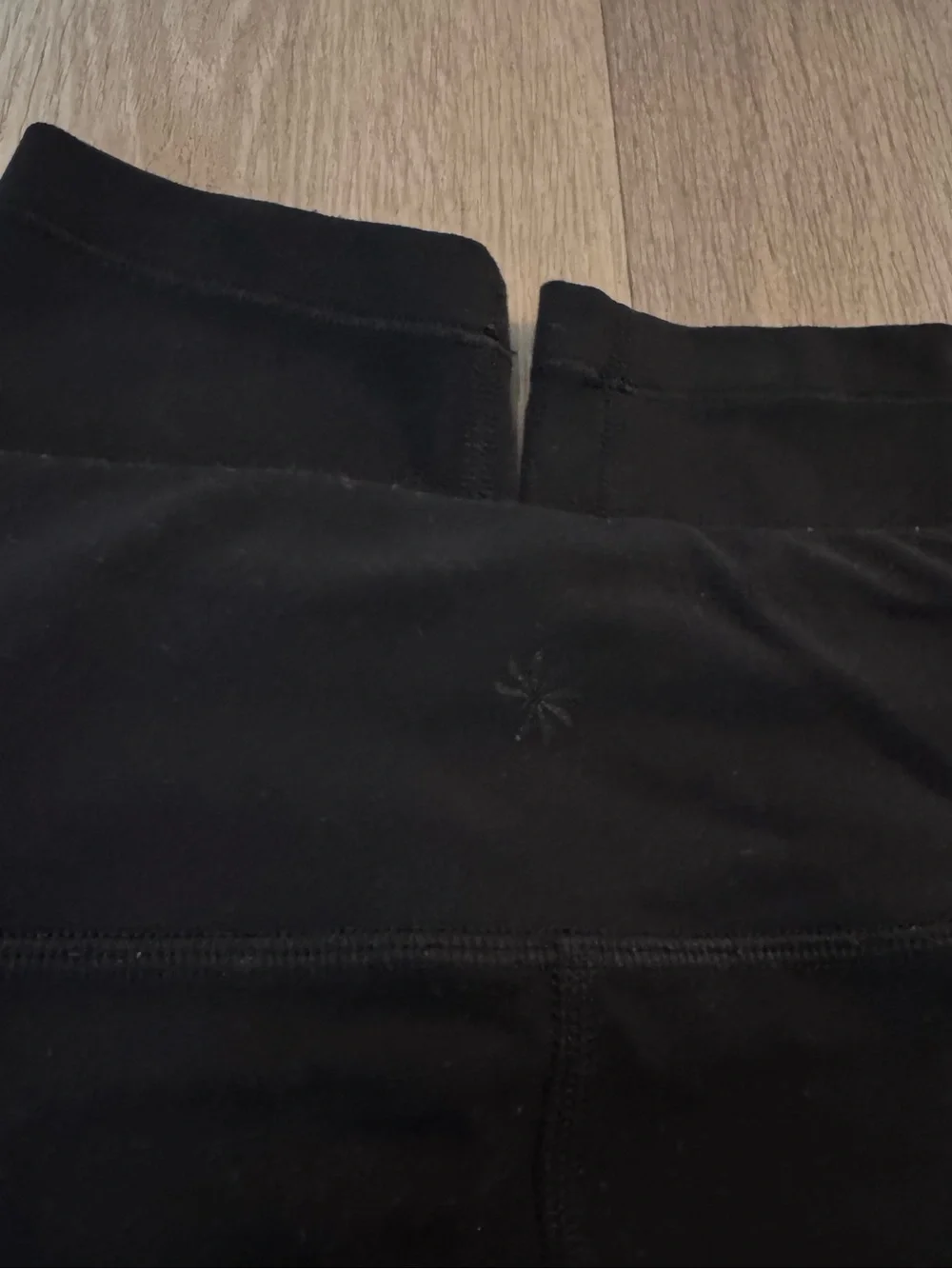 Athleta Girl High Rise Stash Your Treasures Legging Black Size Large / 12